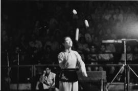 Fotografía Acto circense en el Teatro Caupolicán